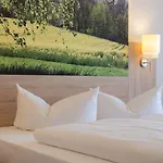 Garden 3* נירנברג
