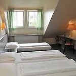 Garden 3* נירנברג